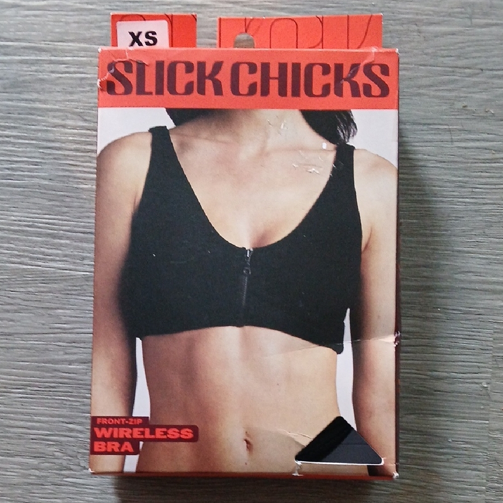 Slick Chicks Black Wireless Zip Front Bra Sz XS NIB